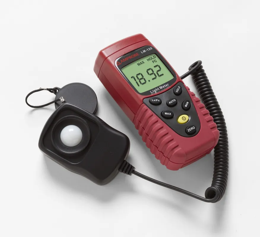 Best Choice Fluke LM-100 Manual Ranging Light Meter 20 - 200000 Lux 20 - 20000 FC 9-Volt Neda 1604 IEC 6F22 JIS 006P Battery Amprobe